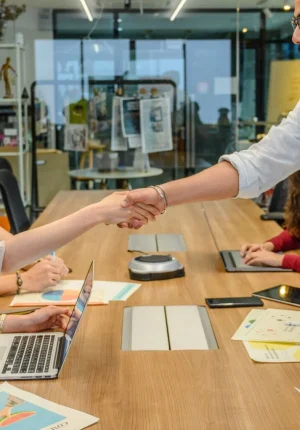 pexels-ketut-subiyanto-4623507-1536x1022